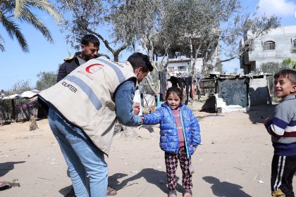 Emirates Red Crescent Continues Distributing Aid in Gaza