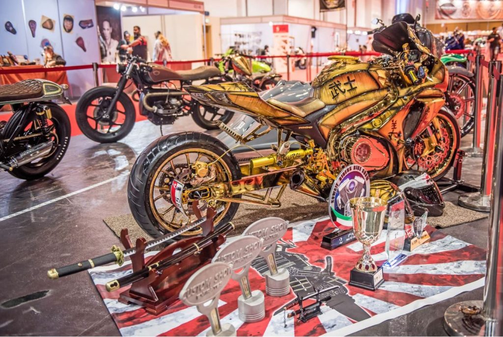 Custom Show Emirates