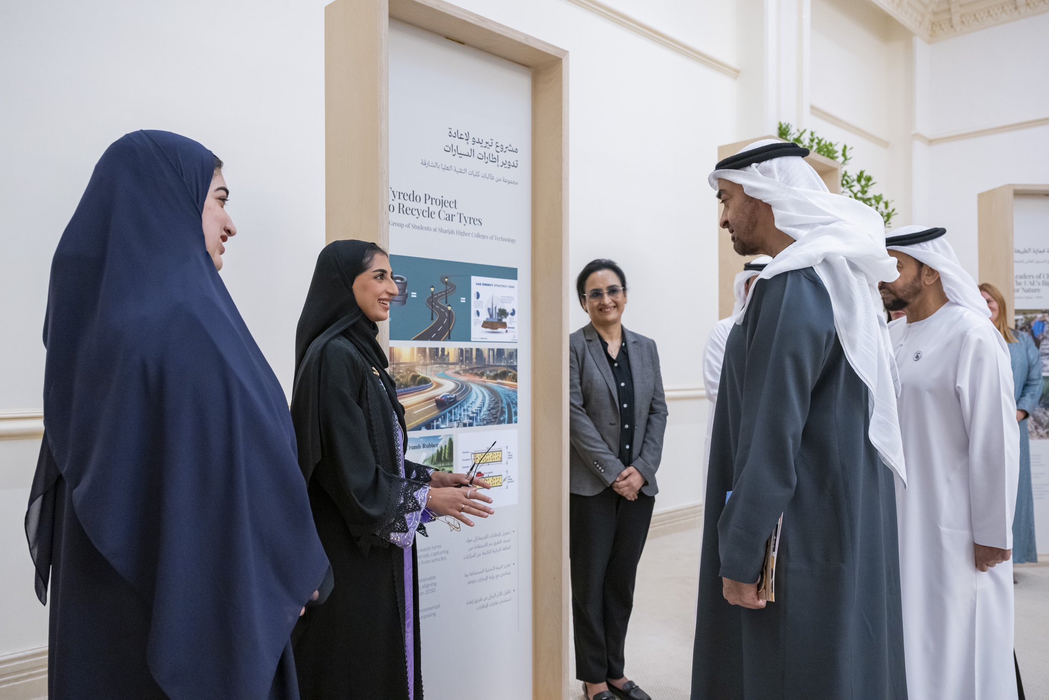 Sheikh Mohamed bin Zayed meets environmental youth leaders