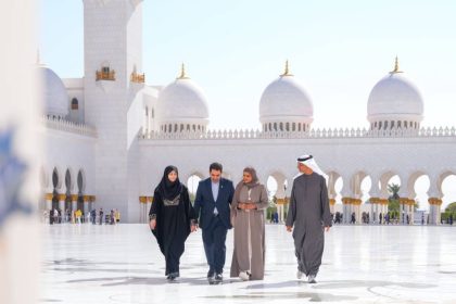 Dr. Shina Ansari Visits Sheikh Zayed Grand Mosque
